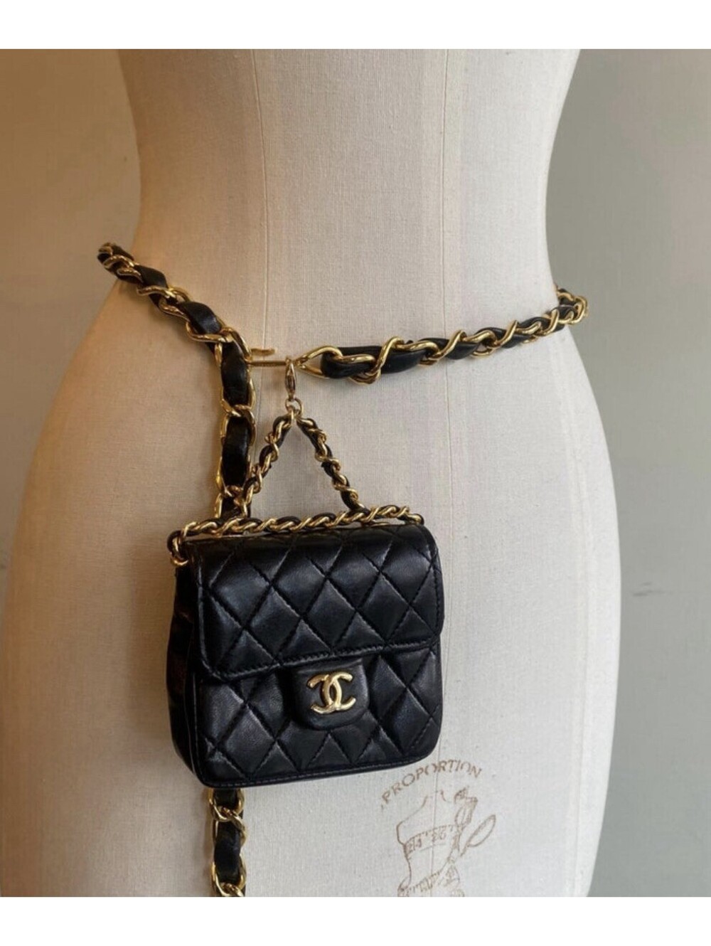 Chanel Vintage Gold Chain Belt Micro Bag & CC Charm One Size - Picture 3 of 12